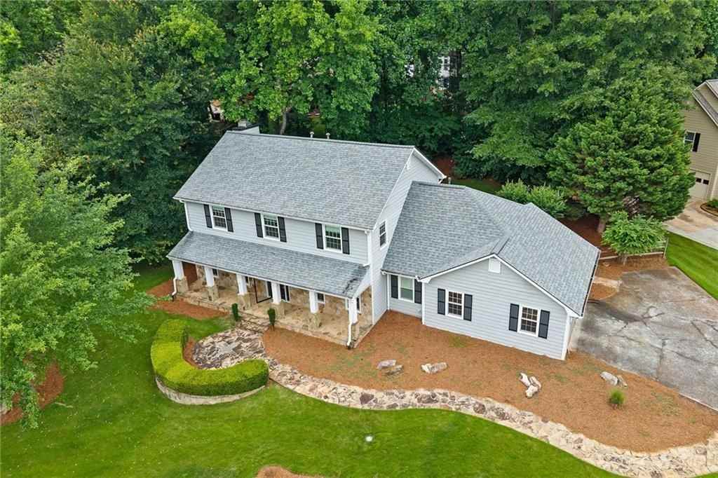 4496 Windsor Oaks Dr - Photo 3 of 48