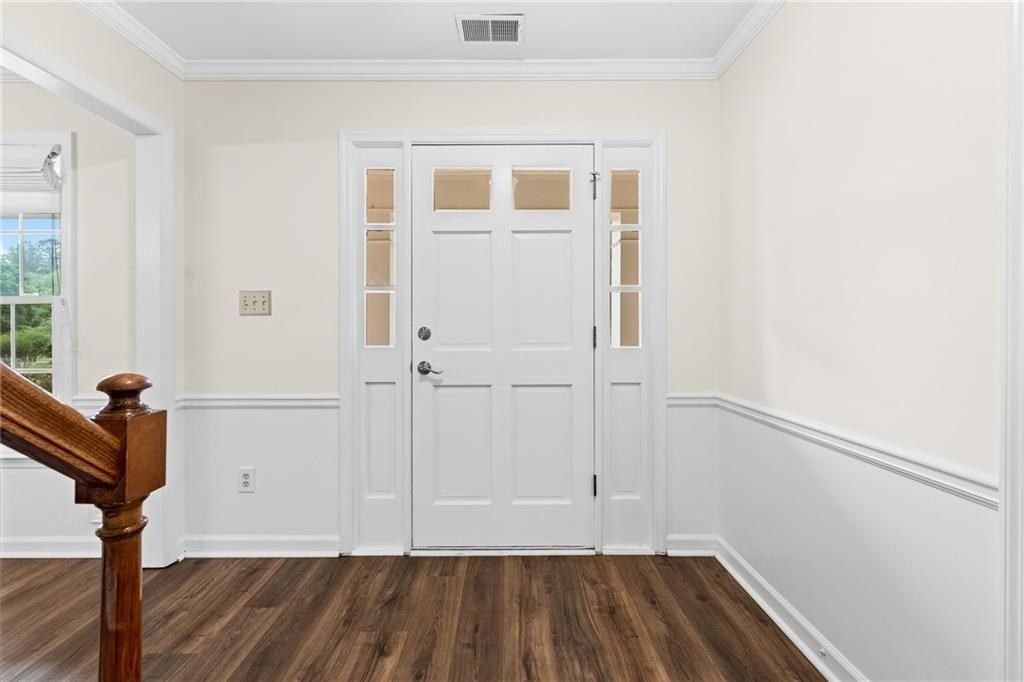 4496 Windsor Oaks Dr - Photo 5 of 48