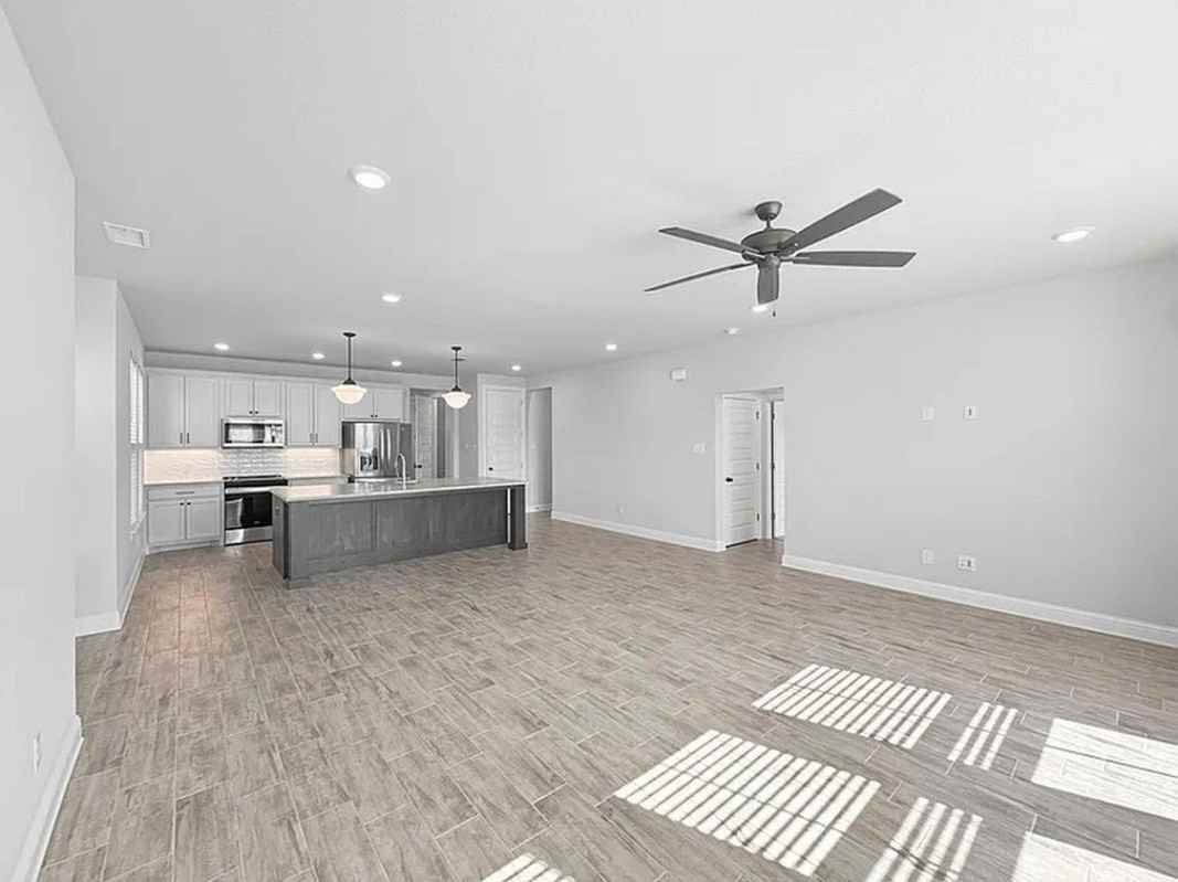 9525 Thorncrown Ln - Photo 6 of 27