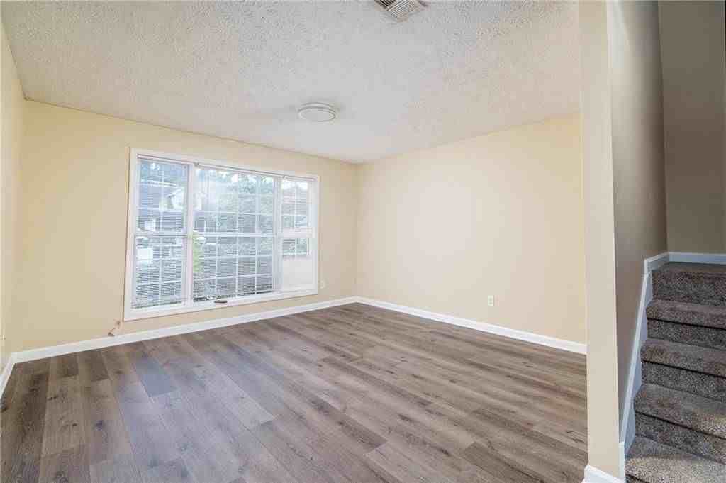 935 Hickory Bend Rd - Photo 6 of 17