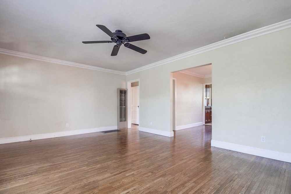 4462 Arch St - Photo 7 of 14