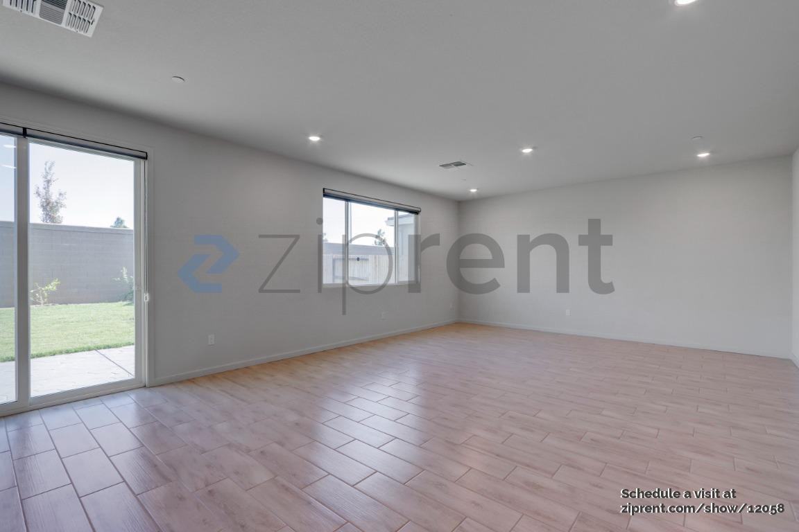 1474 Dorrington Ln - Photo 4 of 20