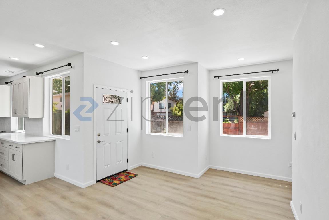 640 Plomosa Ct #B - Photo 7 of 23
