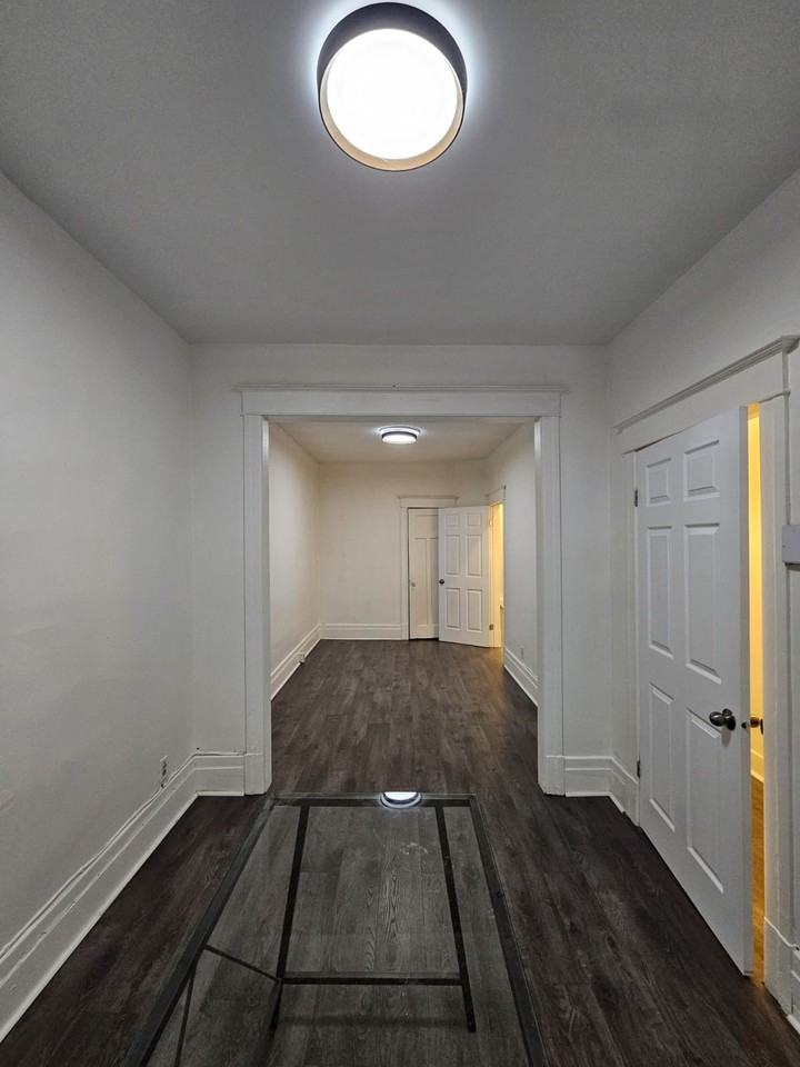 6042 Avenue du Parc - Photo 5 of 8