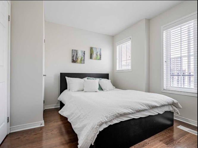 99 The Queensway - Photo 8