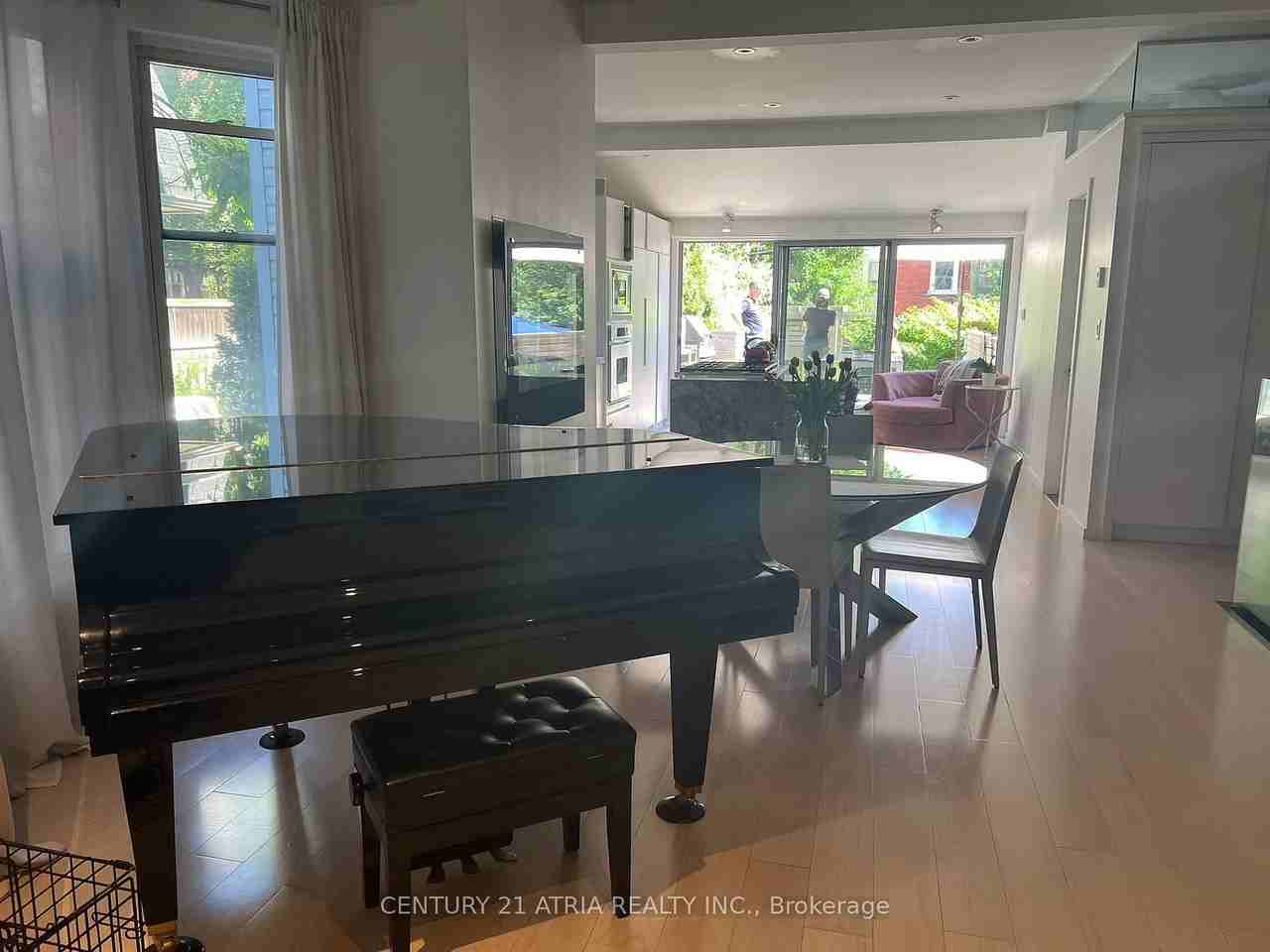 109 Simpson Avenue - Photo 3 of 16