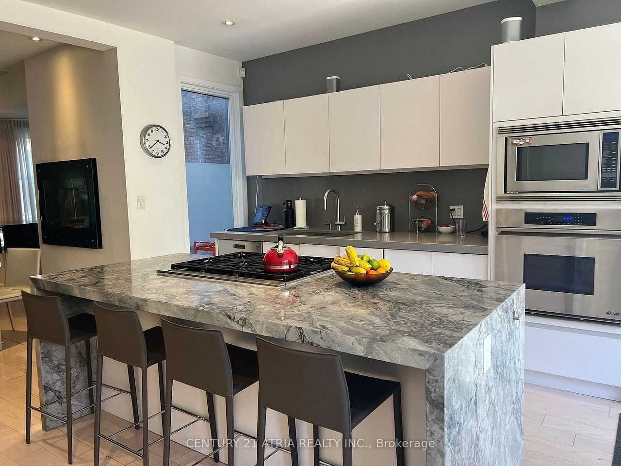 109 Simpson Avenue - Photo 2 of 16