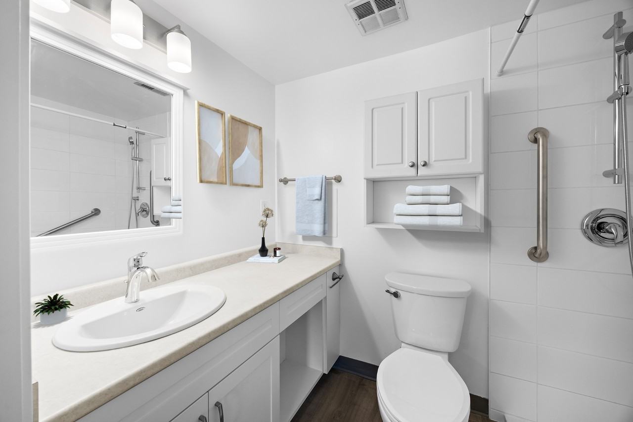 405 Park Road North - Photo 6 of 13