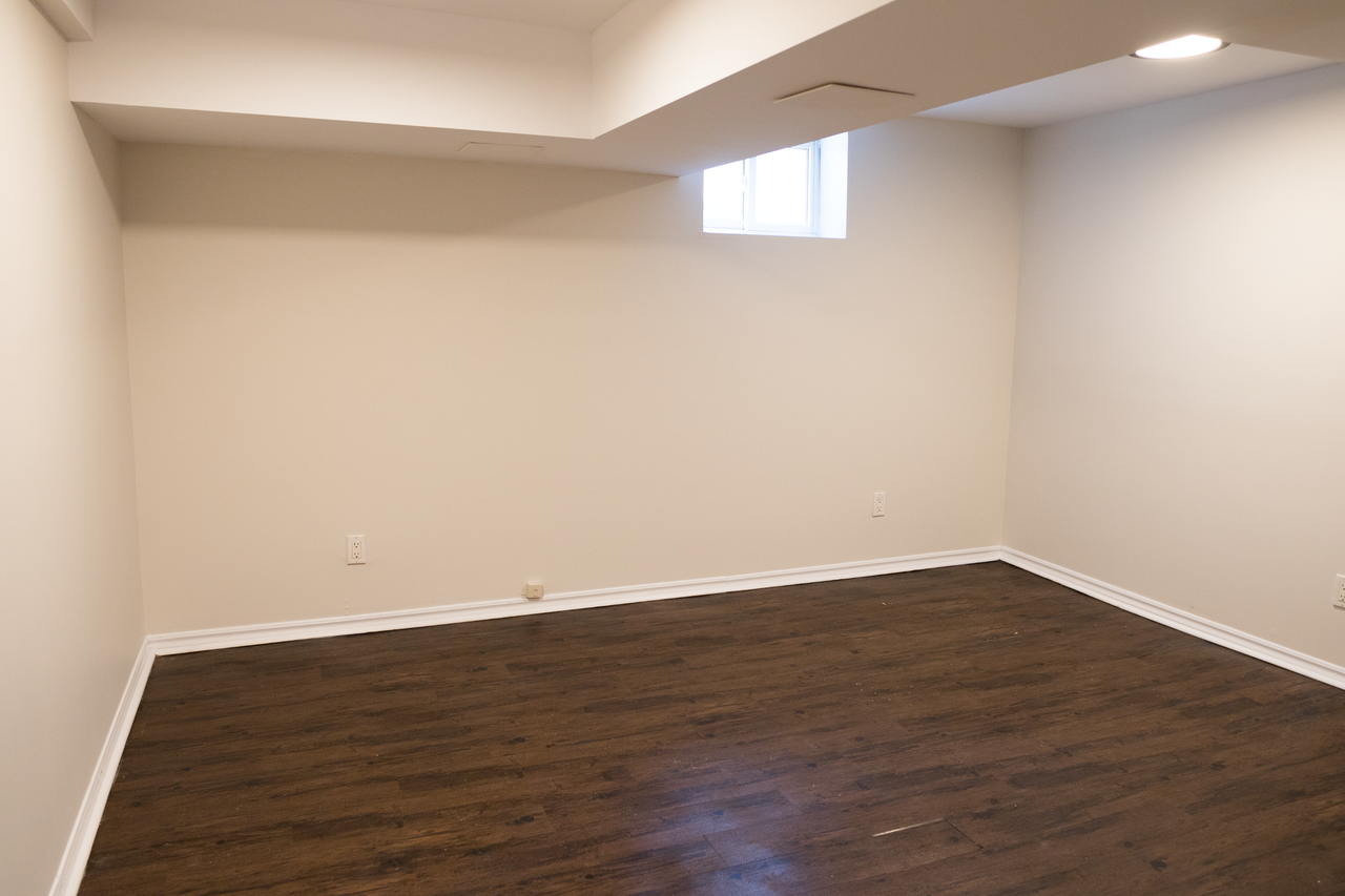 233 Nepean - Photo 6 of 7