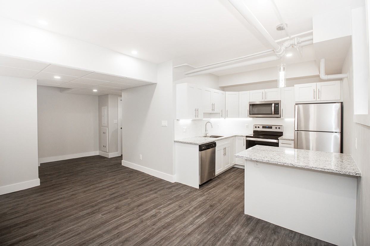 834 Grosvenor Avenue - Photo 5 of 49