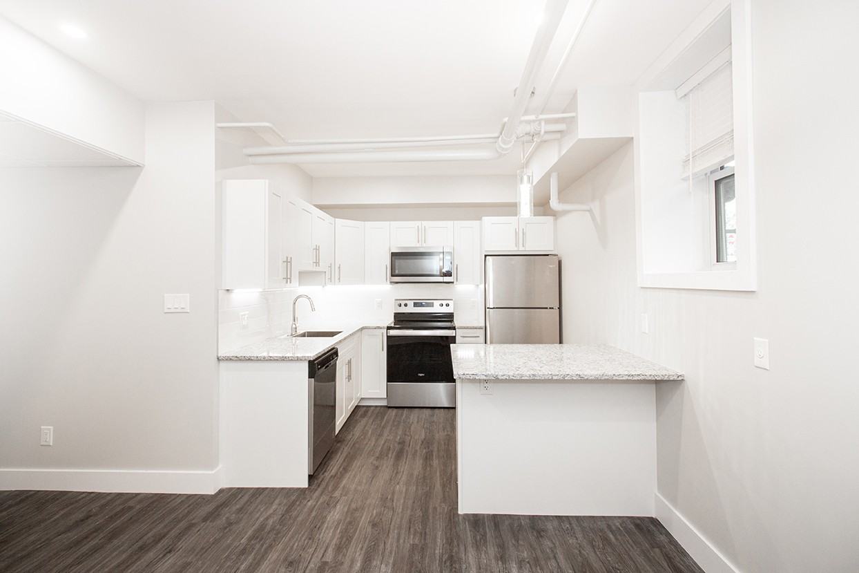 834 Grosvenor Avenue - Photo 6 of 49