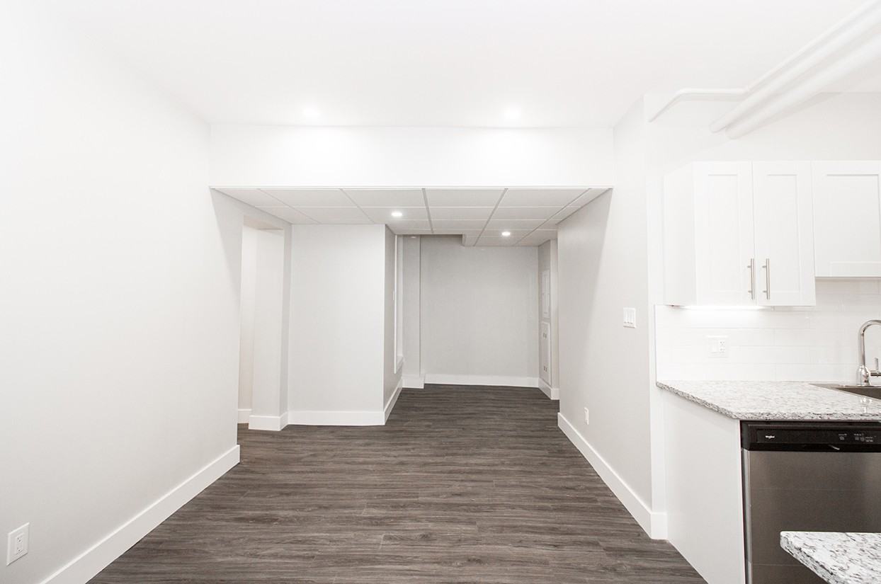 834 Grosvenor Avenue - Photo 7 of 49
