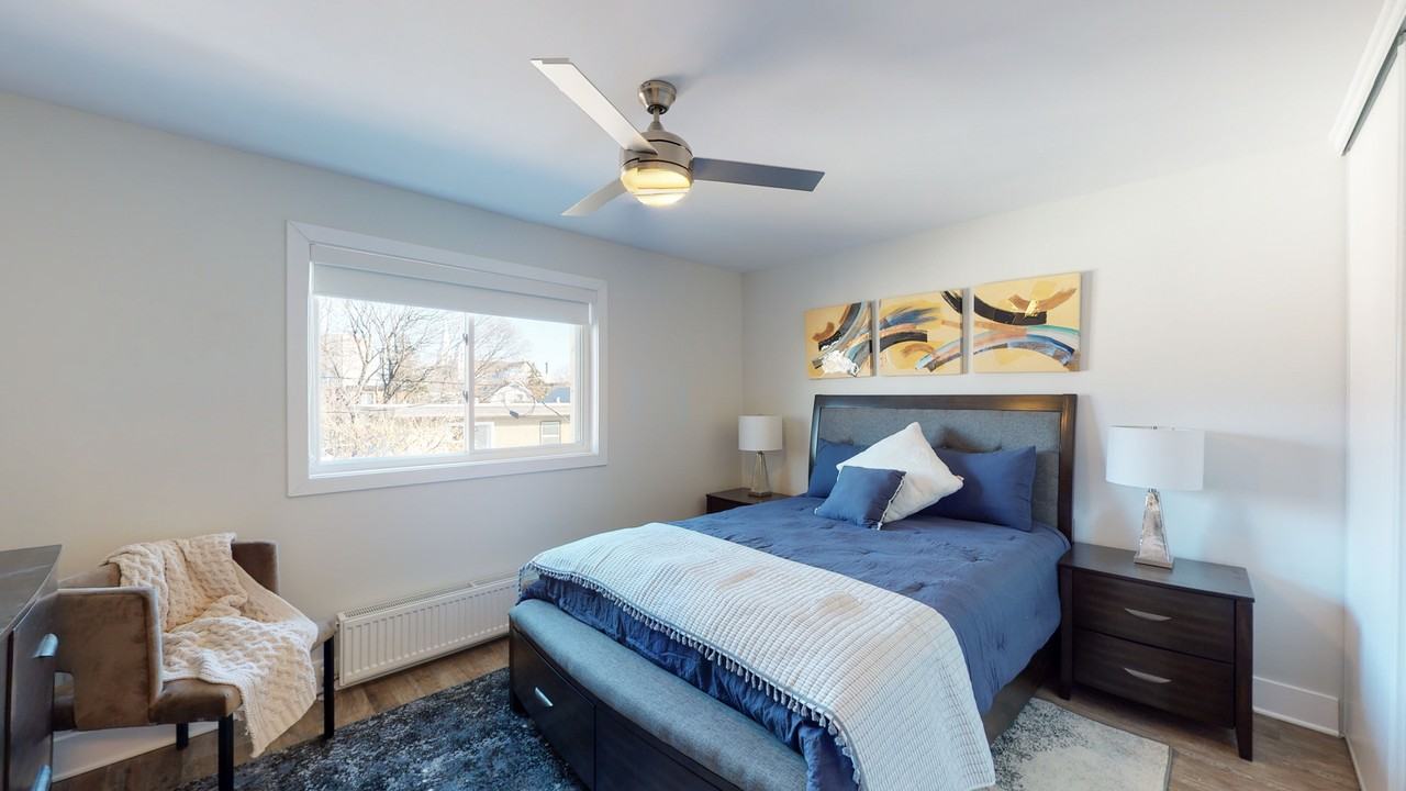 238 Carruthers Avenue - Photo 4 of 10