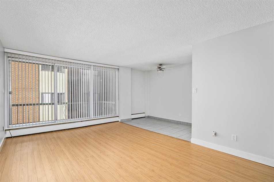 Park Royal Apartments - Photo 5 of 20