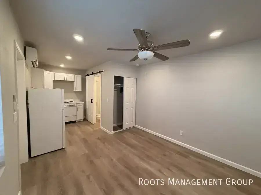 1608 E Main St #2 - Photo 2 of 8