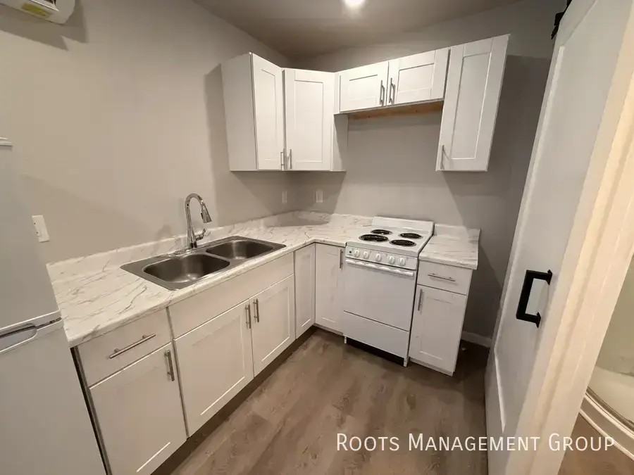 1608 E Main St #2 - Photo 3 of 8