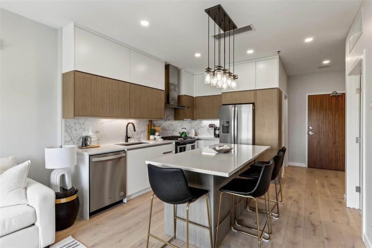 139 Tuxedo Avenue - Photo 3 of 26