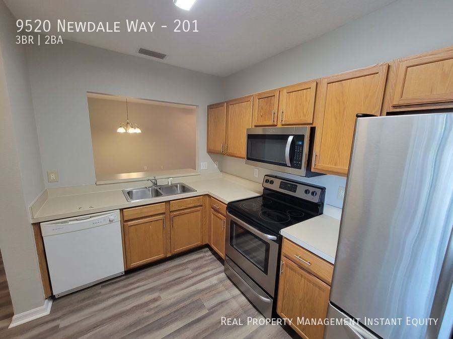 9520 Newdale Way #201 - Photo 3 of 15