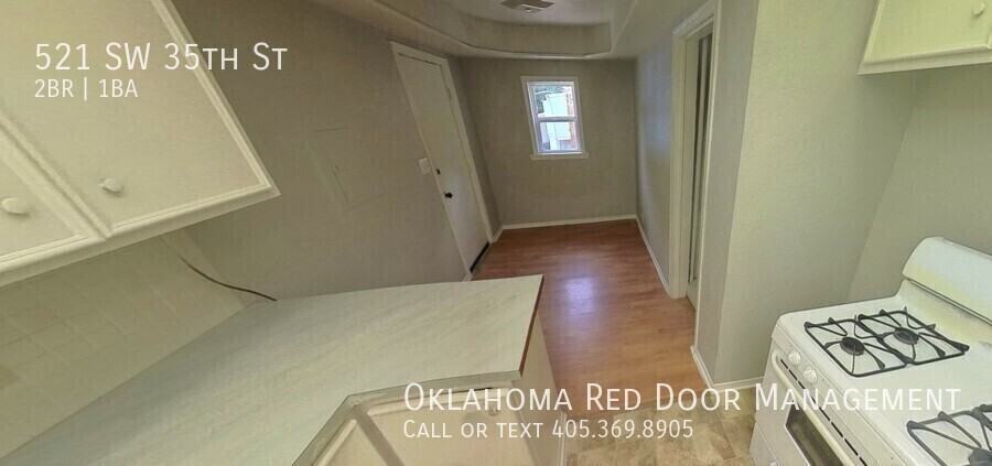 521 Sw 35th St - Photo 2 of 13