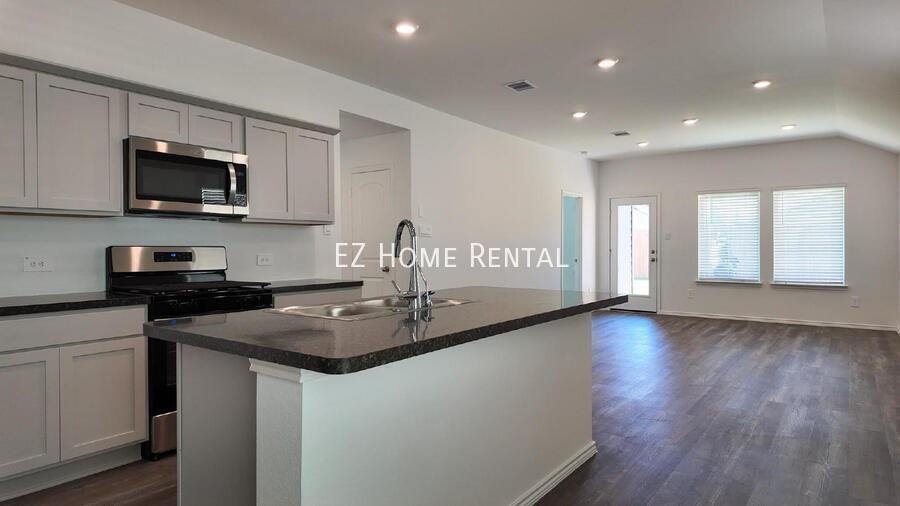 6115 Grove Of Pines St - Photo 2 of 21