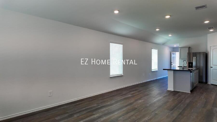 6115 Grove Of Pines St - Photo 6 of 21