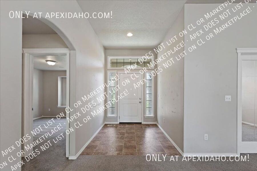 1899 W Apgar Creek Dr - Photo 4 of 37