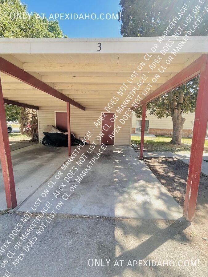 103 N Raymond Pl - Photo 2 of 2