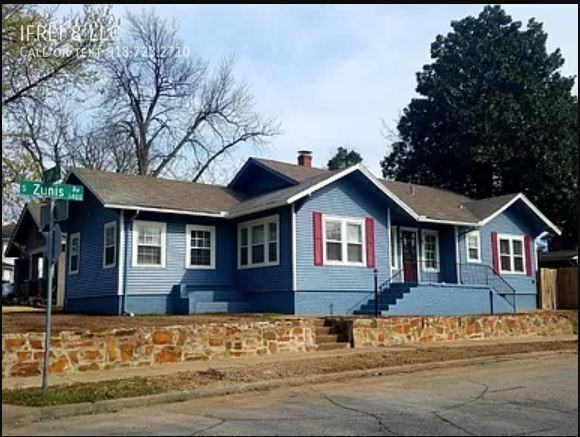 2204 E 14th St - Photo 3 of 4