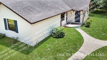 featured image of 3381 Ne 56th Ave