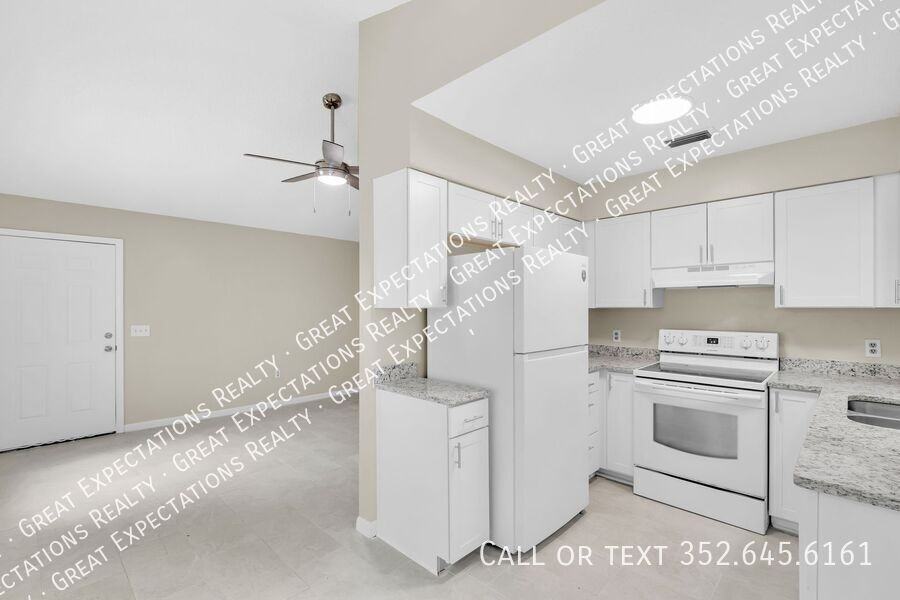 3381 Ne 56th Ave - Photo 7 of 27