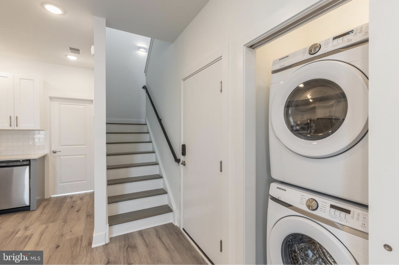 1423 N 8th St #3 - Photo 4 of 21