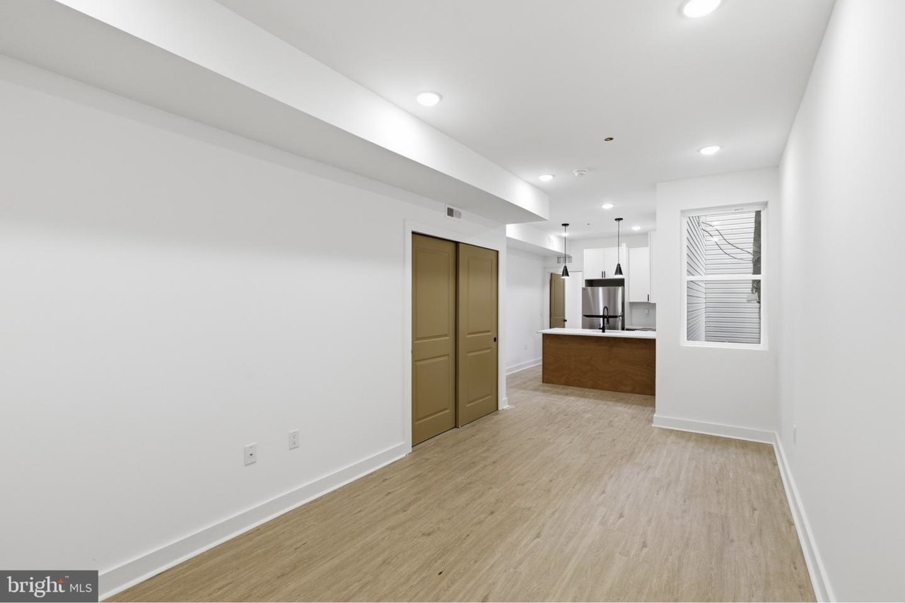 863 N 43rd St #2 - Photo 7 of 15