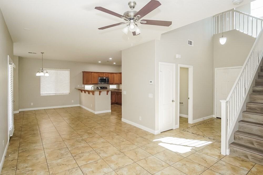 5119 Silent Valley Ave - Photo 5 of 17