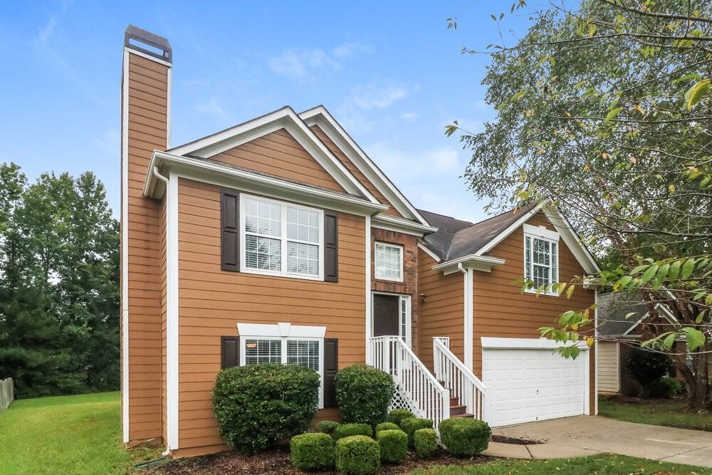 2991 Heather Lake Dr - Photo 4 of 17