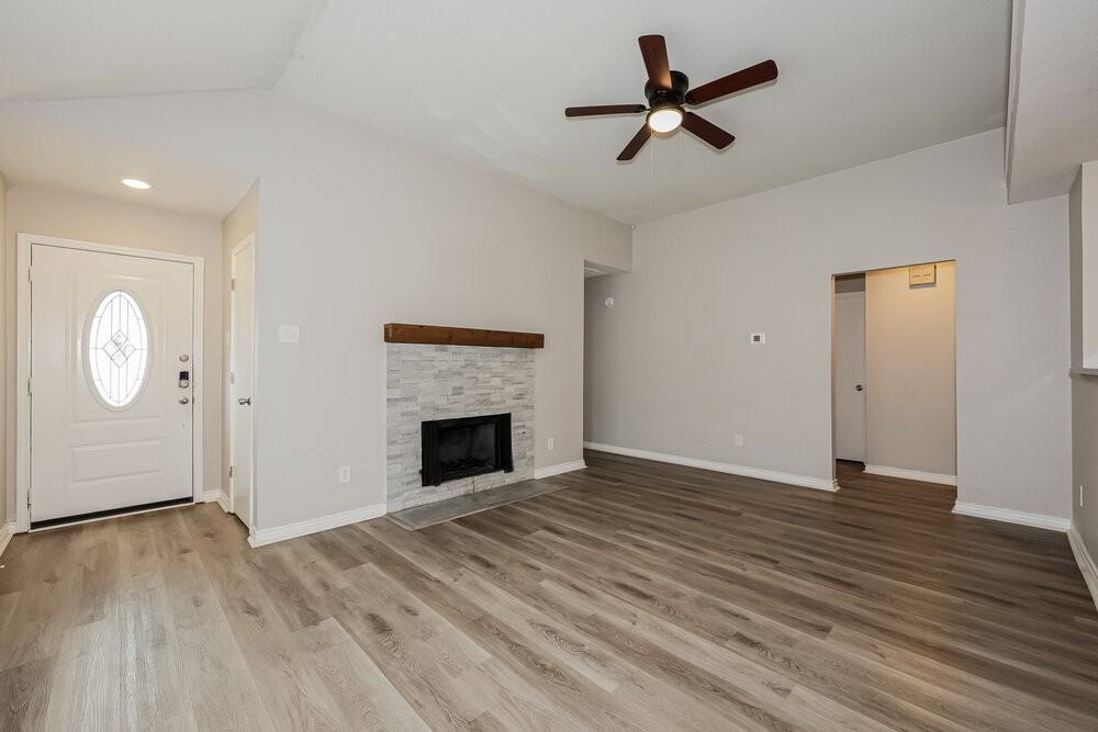 522 Chancellorsville Dr - Photo 3 of 16