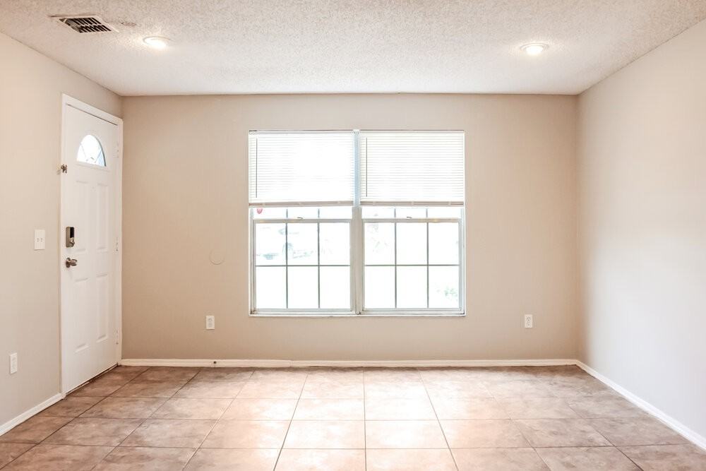 8244 Yolanda Ct - Photo 5 of 25