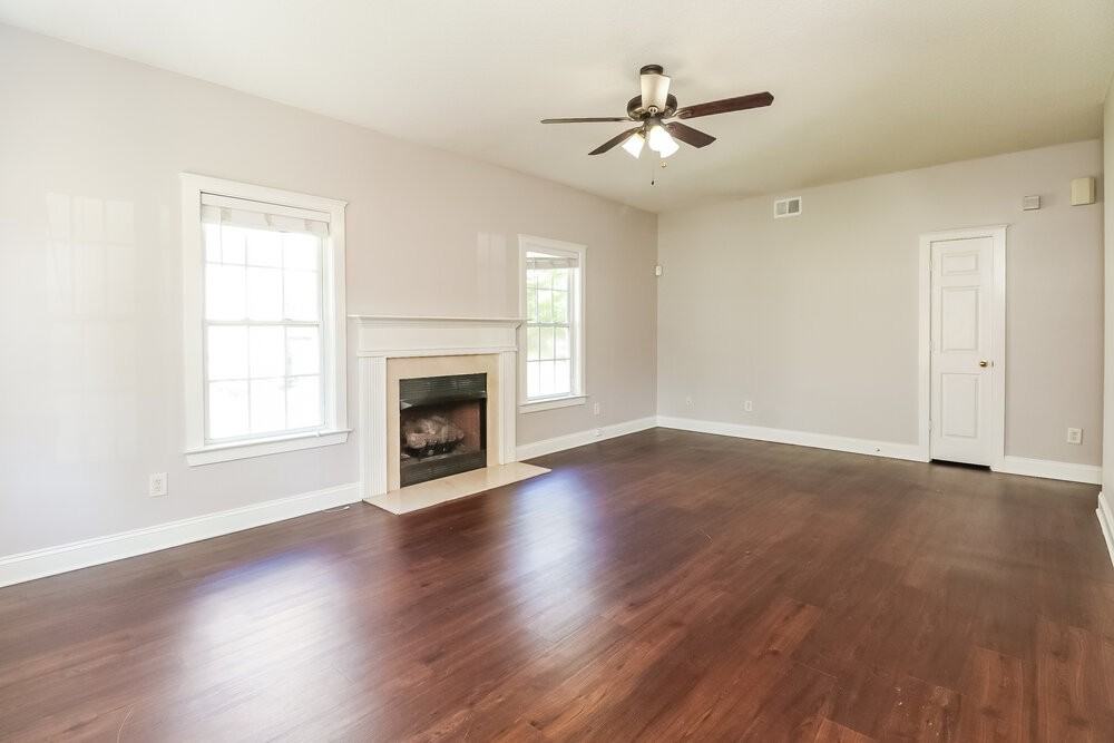 1909 Olsen Ln - Photo 5 of 17
