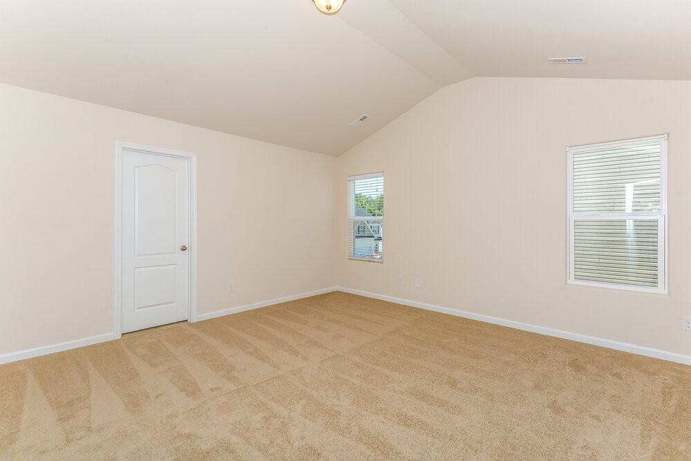 1521 Waylon Ave - Photo 6 of 13