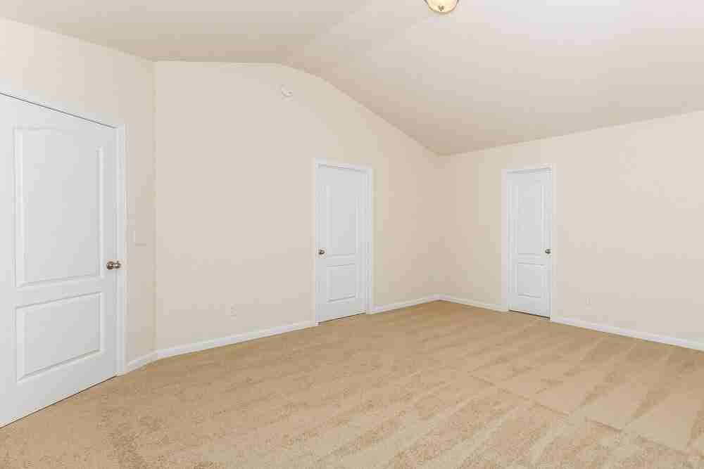 1521 Waylon Ave - Photo 7 of 13