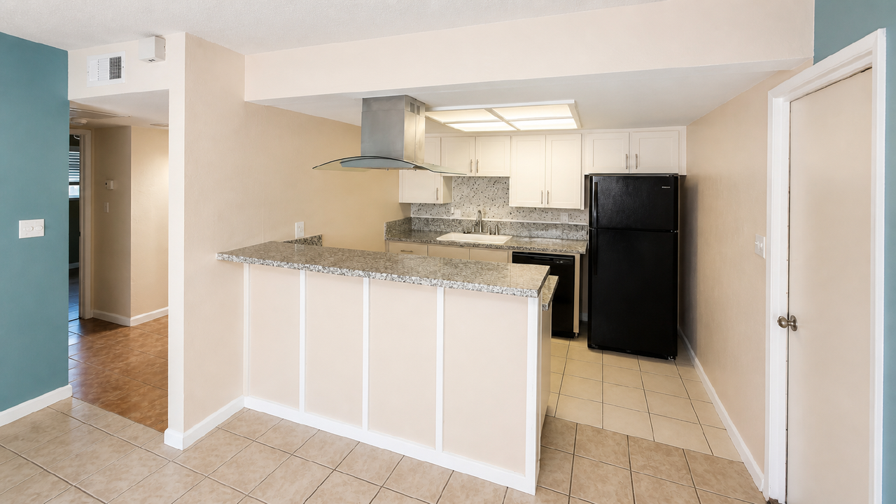 5836 Palm Ave - Photo 4 of 21