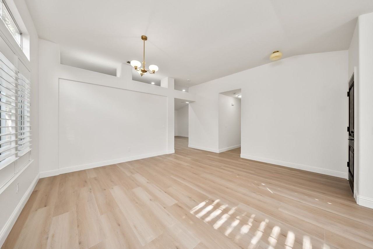302 Carlina Ct - Photo 7 of 21