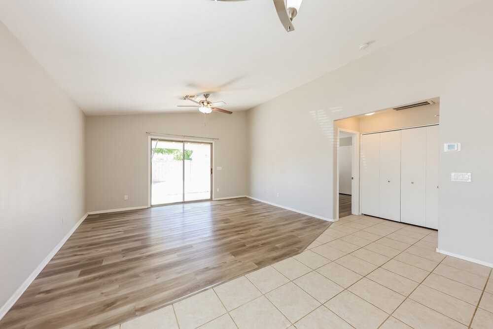 11335 W Crestbrook Dr - Photo 6 of 18