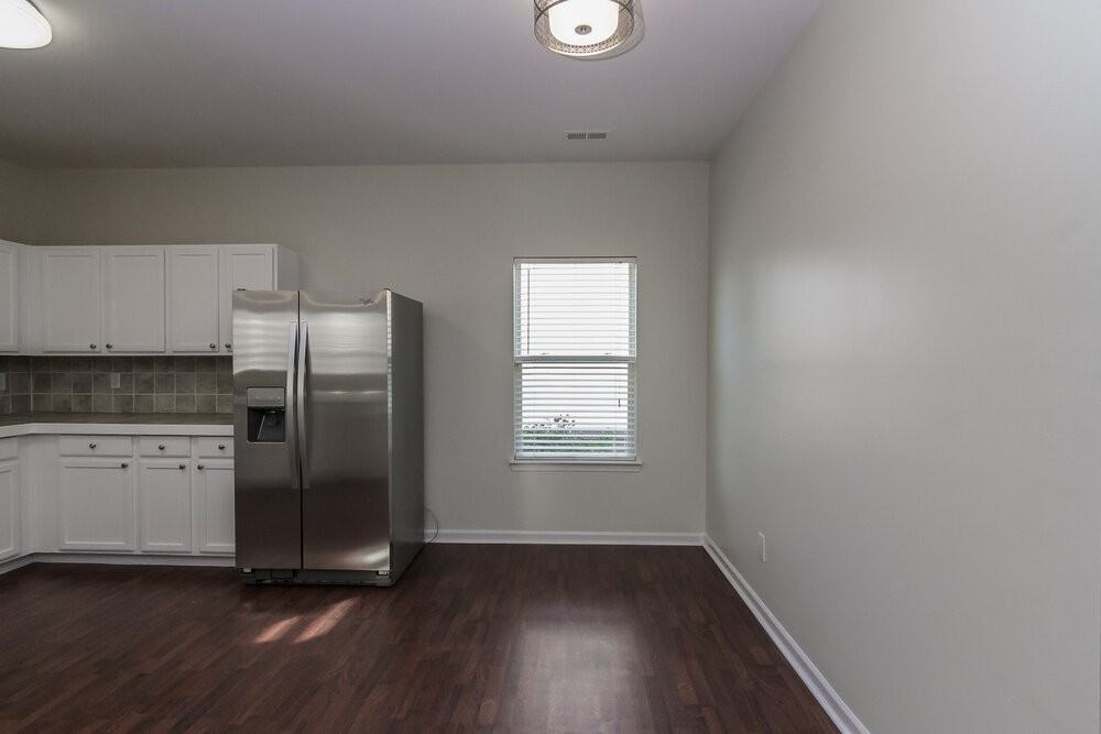 15134 Dehavilland Dr - Photo 4 of 15