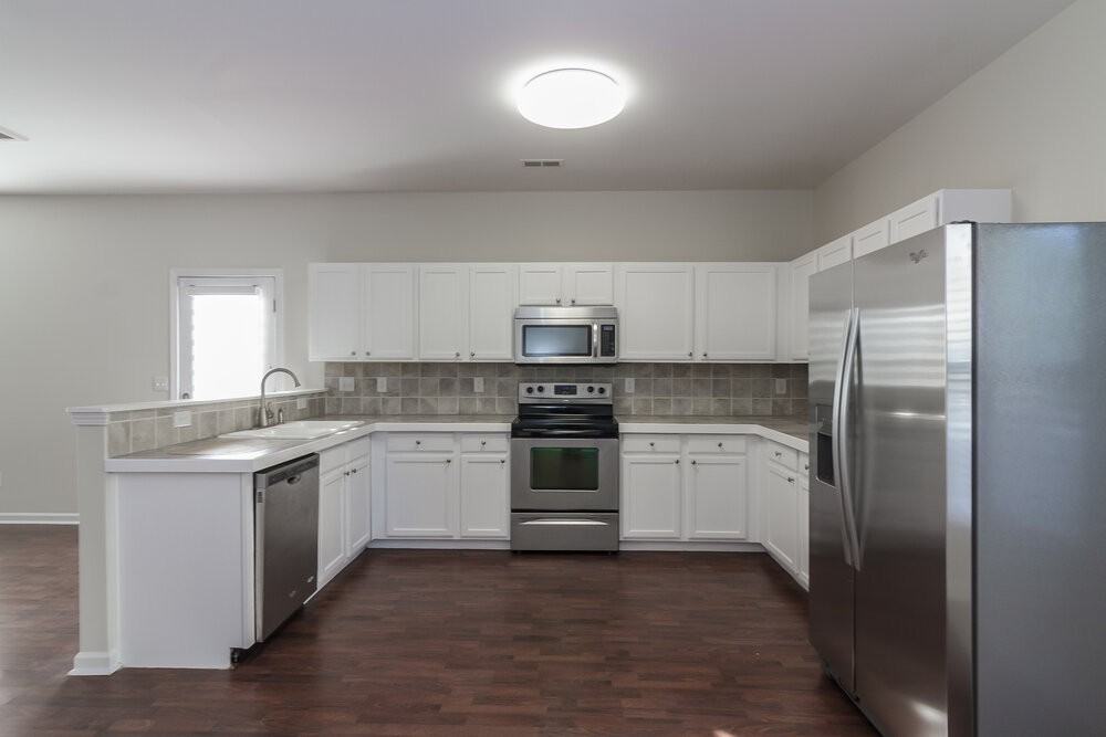 15134 Dehavilland Dr - Photo 6 of 15