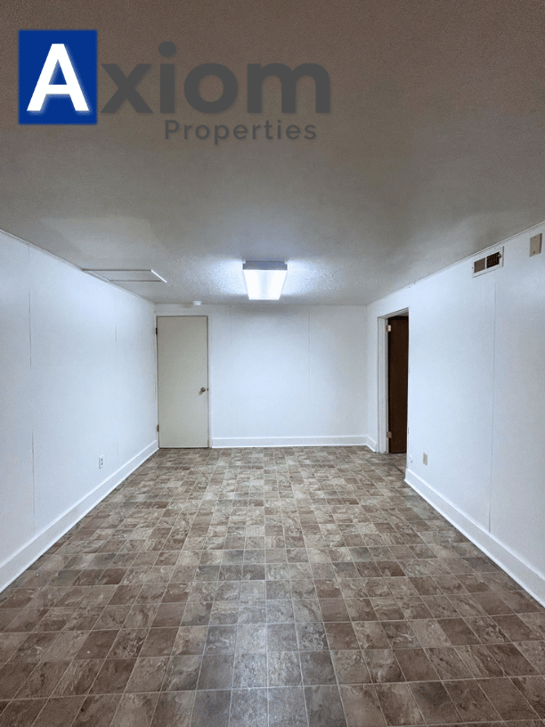 1005 1/2 Park Ln - Photo 5 of 15