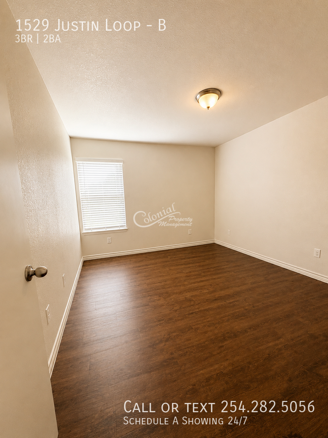 1529 Justin Loop #B - Photo 6 of 12