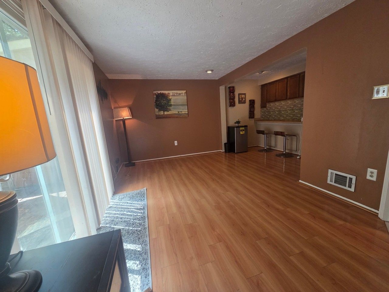 1598 Pin Oak Dr - Photo 3 of 12