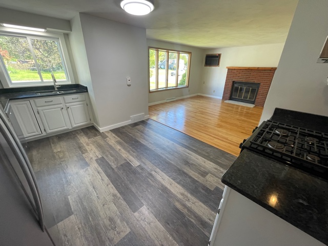 225 Sunflower Dr - Photo 7 of 34