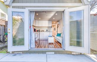 515 Guest House - Photo 1 of 1