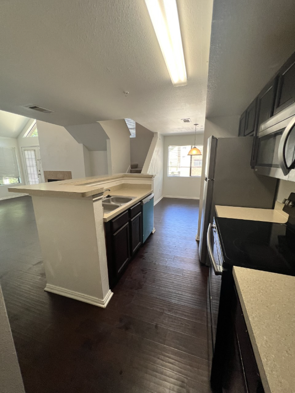 9817 Walnut St #210 - Photo 5 of 36